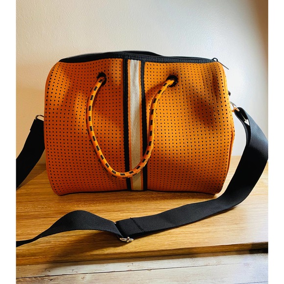 Somewhere Haute Color Orange Shoulder Bag - Picture 2 of 8